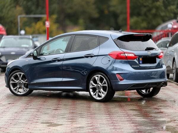 2018 Ford Fiesta — Miniatură 4