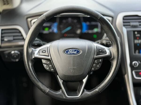 Ford Fusion 2018 — Миниатюра 8