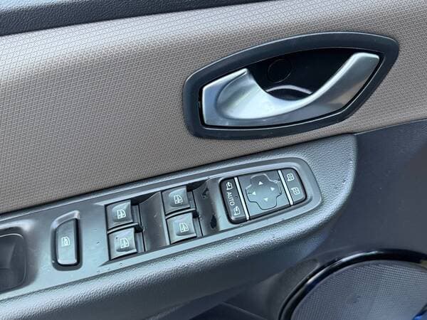 Renault Clio 2018 — Миниатюра 12
