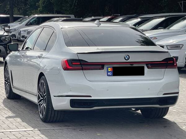 2021 BMW 740 — Miniatură 4