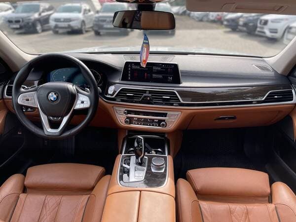 2021 BMW 740 — Miniatură 10