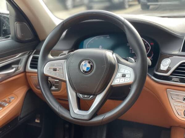 2021 BMW 740 — Miniatură 11