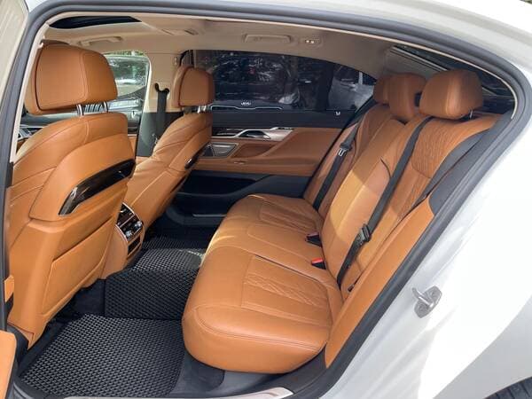 2021 BMW 740 — Miniatură 23