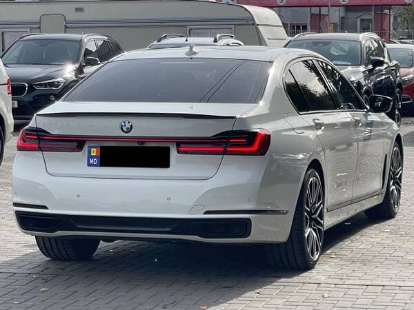 2021 BMW 740 — Miniatură 3