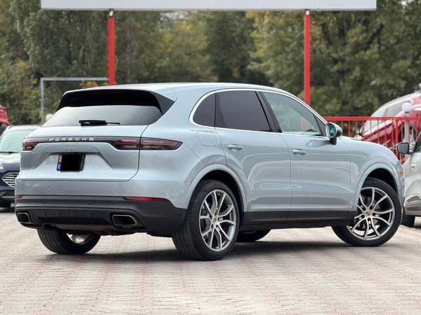 2020 Porsche Cayenne — Miniatură 4