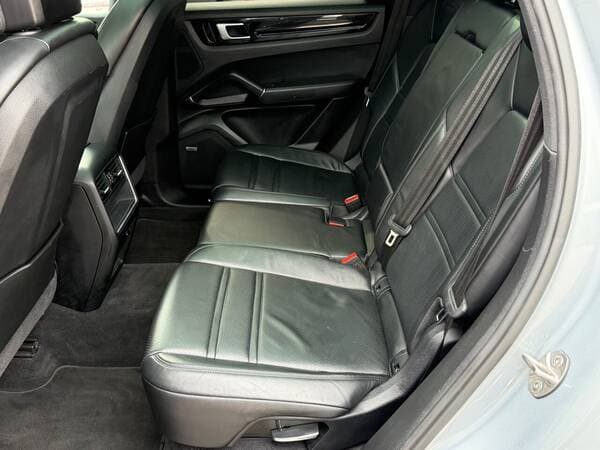 2020 Porsche Cayenne — Miniatură 18