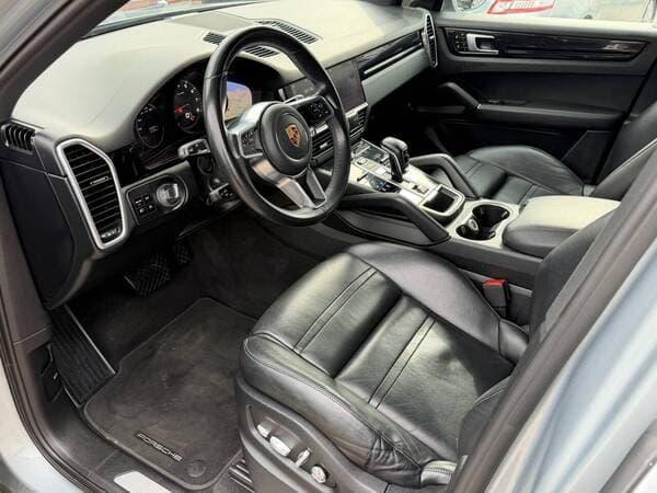 2020 Porsche Cayenne — Miniatură 7