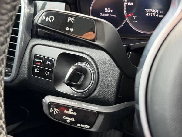 2020 Porsche Cayenne — Miniatură 13