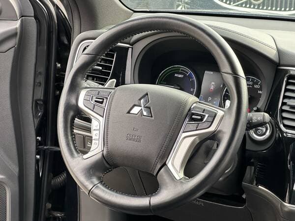 2019 Mitsubishi Outlander — Miniatură 10