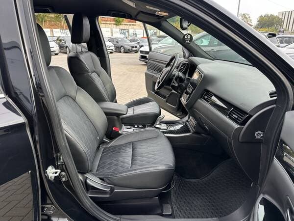 2019 Mitsubishi Outlander — Miniatură 8