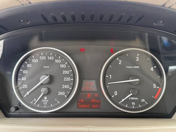 2010 BMW X5 3.5D — Miniatură 10