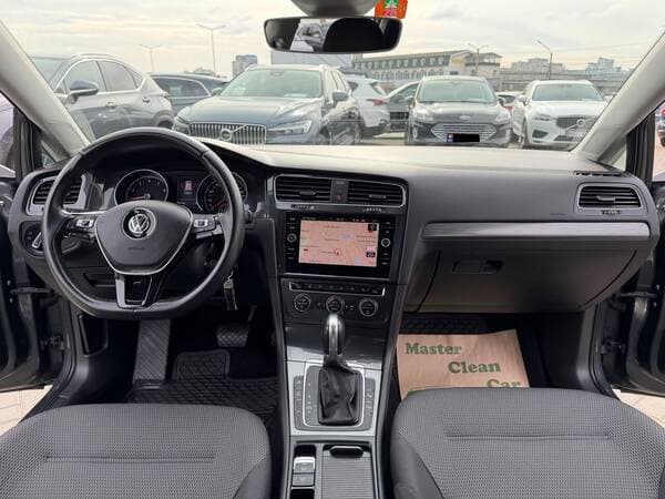 2019 Volkswagen Golf — Miniatură 8