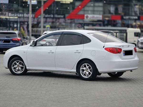 2008 Hyundai Elantra — Miniatură 4