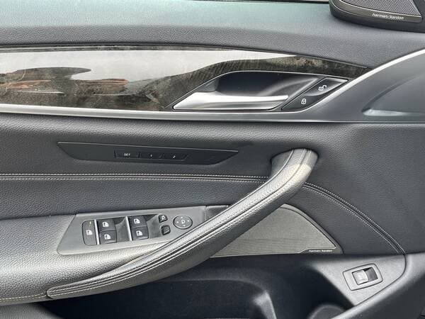 2020 BMW 530 — Miniatură 19
