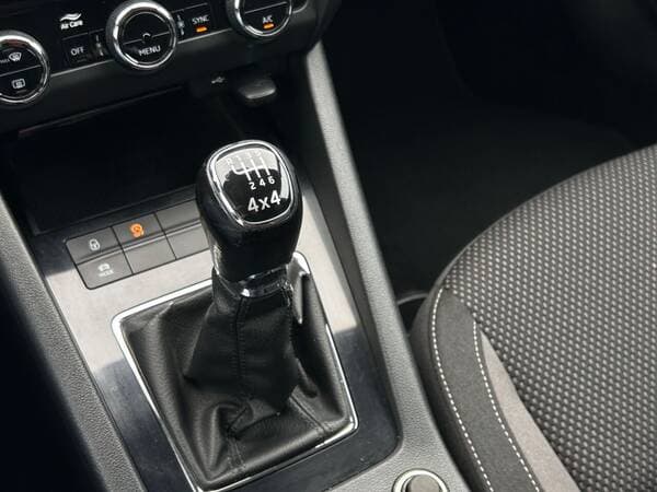 Skoda Octavia Scout 2018 — Миниатюра 13