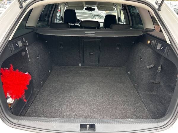 Skoda Octavia Scout 2018 — Миниатюра 18