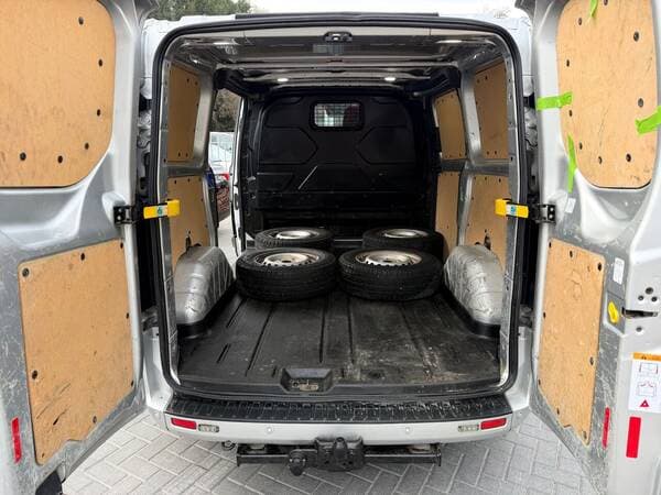 2019 Ford Transit — Miniatură 16