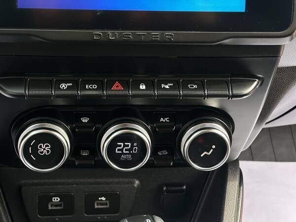 2022 Dacia Duster — Miniatură 10