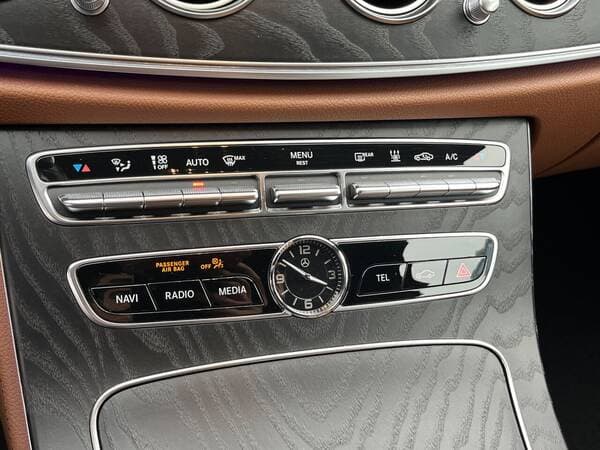 2019 Mercedes E 300 — Miniatură 12
