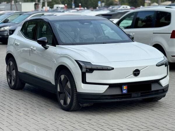 2024 Volvo EX 30 — Miniatură 2