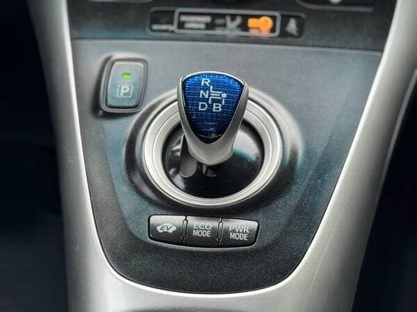 Toyota Auris 2011 — Миниатюра 12