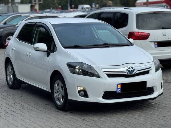 Toyota Auris 2011 — Миниатюра 2