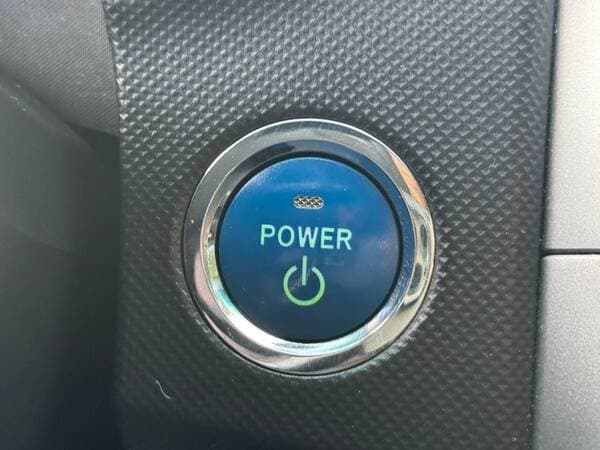 Toyota Auris 2011 — Миниатюра 10