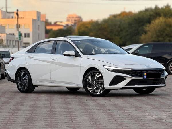 2026 Hyundai Elantra — Miniatură 2