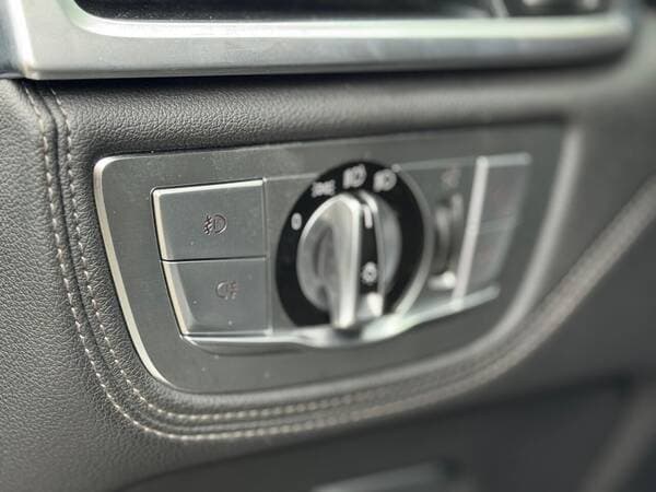 2016 BMW 740e — Miniatură 19