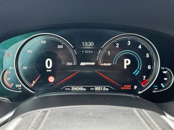 2016 BMW 740e — Miniatură 11