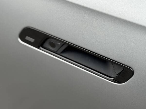 2023 BMW i7 XDrive60 — Miniatură 6