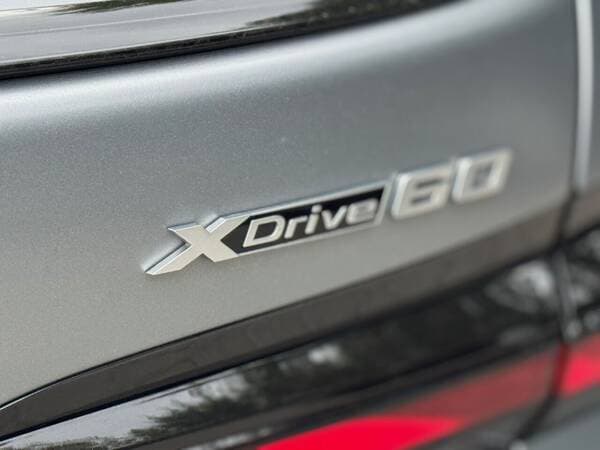 2023 BMW i7 XDrive60 — Miniatură 5
