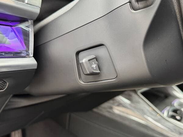 2023 BMW i7 XDrive60 — Miniatură 15