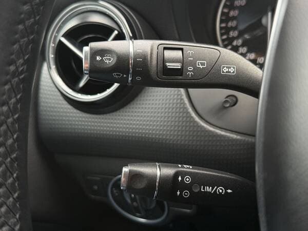 Mercedes A 180 2013 — Миниатюра 10