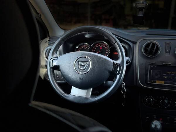 2015 Dacia Sandero Stepway — Miniatură 8