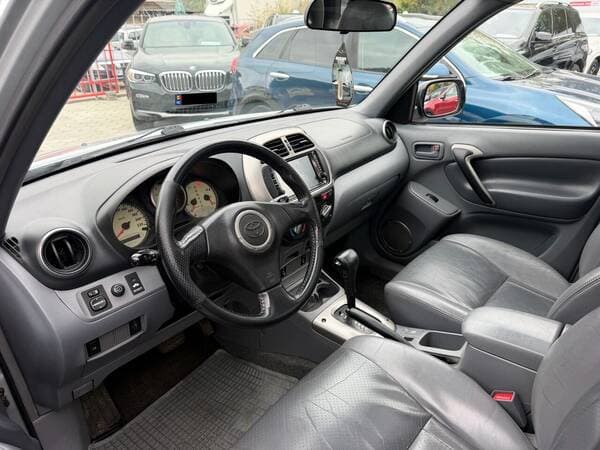 2001 Toyota Rav-4 — Miniatură 5