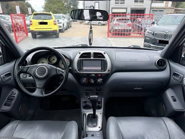 2001 Toyota Rav-4 — Miniatură 7