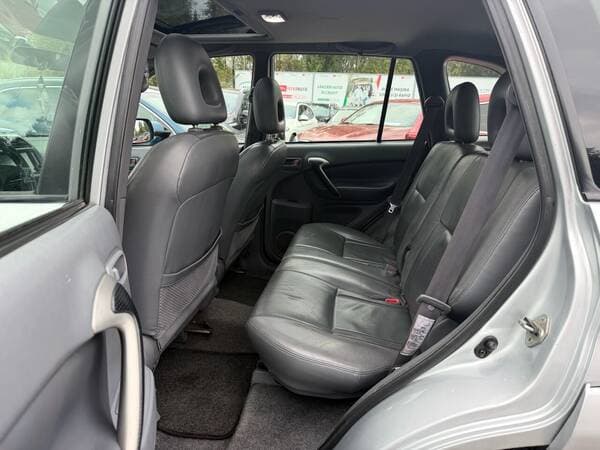 2001 Toyota Rav-4 — Miniatură 15
