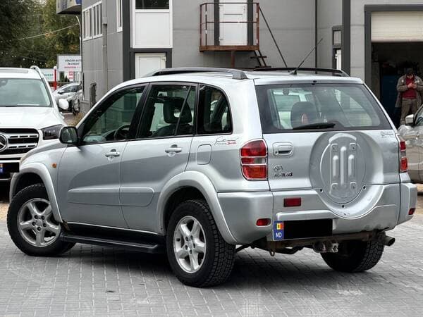 2001 Toyota Rav-4 — Miniatură 4