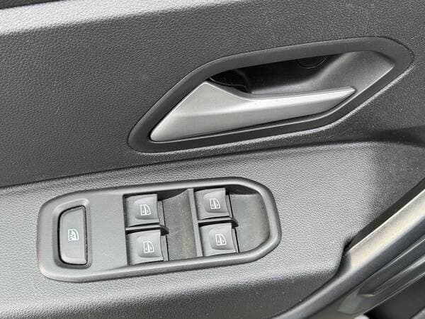 2023 Dacia Duster — Miniatură 13
