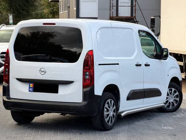 2021 Opel Combo — Miniatură 3