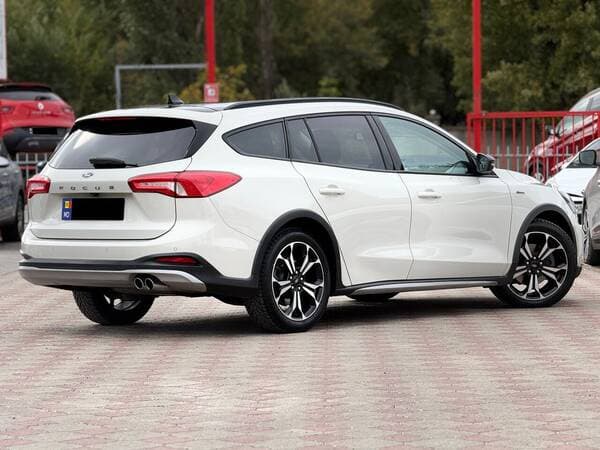 Ford Focus 2019 — Миниатюра 3