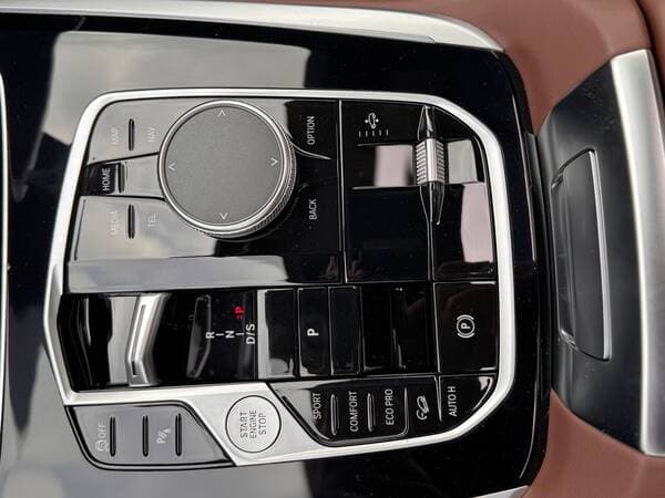 2025 BMW X7 4.0d — Miniatură 14