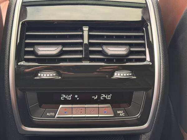2025 BMW X7 4.0d — Miniatură 19