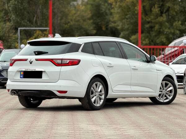 2017 Renault Megane — Miniatură 3