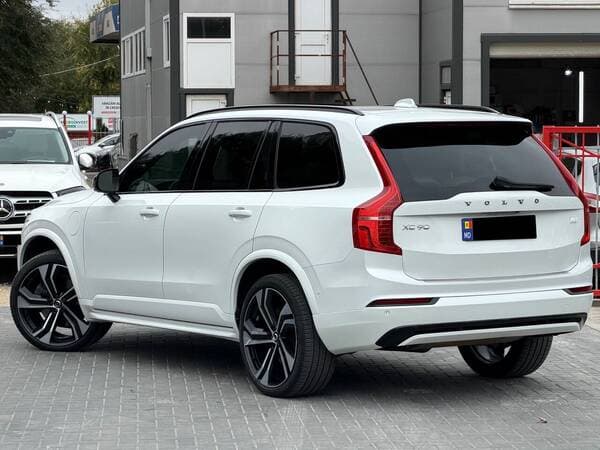 2021 Volvo XC 90 — Miniatură 4