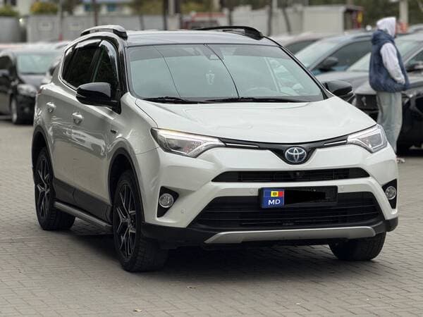 2016 Toyota Rav-4 — Miniatură 2