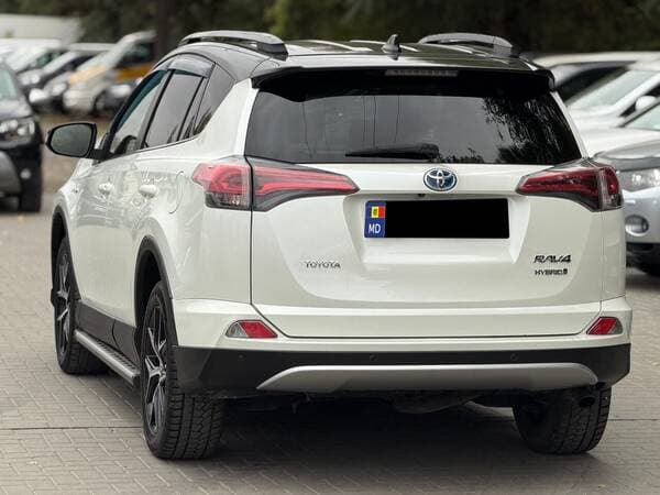 2016 Toyota Rav-4 — Miniatură 4