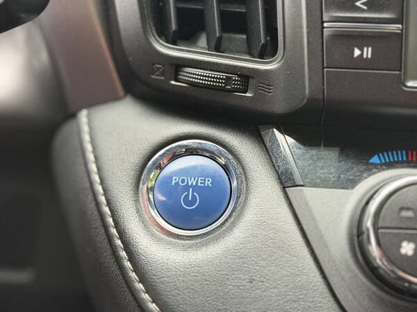 2016 Toyota Rav-4 — Miniatură 14
