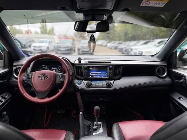 2016 Toyota Rav-4 — Miniatură 9